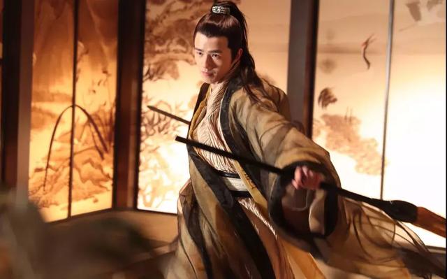 谁说单眼皮男明星就不能演古装剧?赵又廷多么帅气?还有井柏然呢