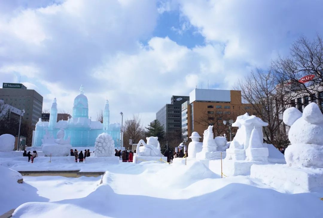 札幌冰雪节      每年2月举办的札幌雪祭   是北海道冬季最热闹图片