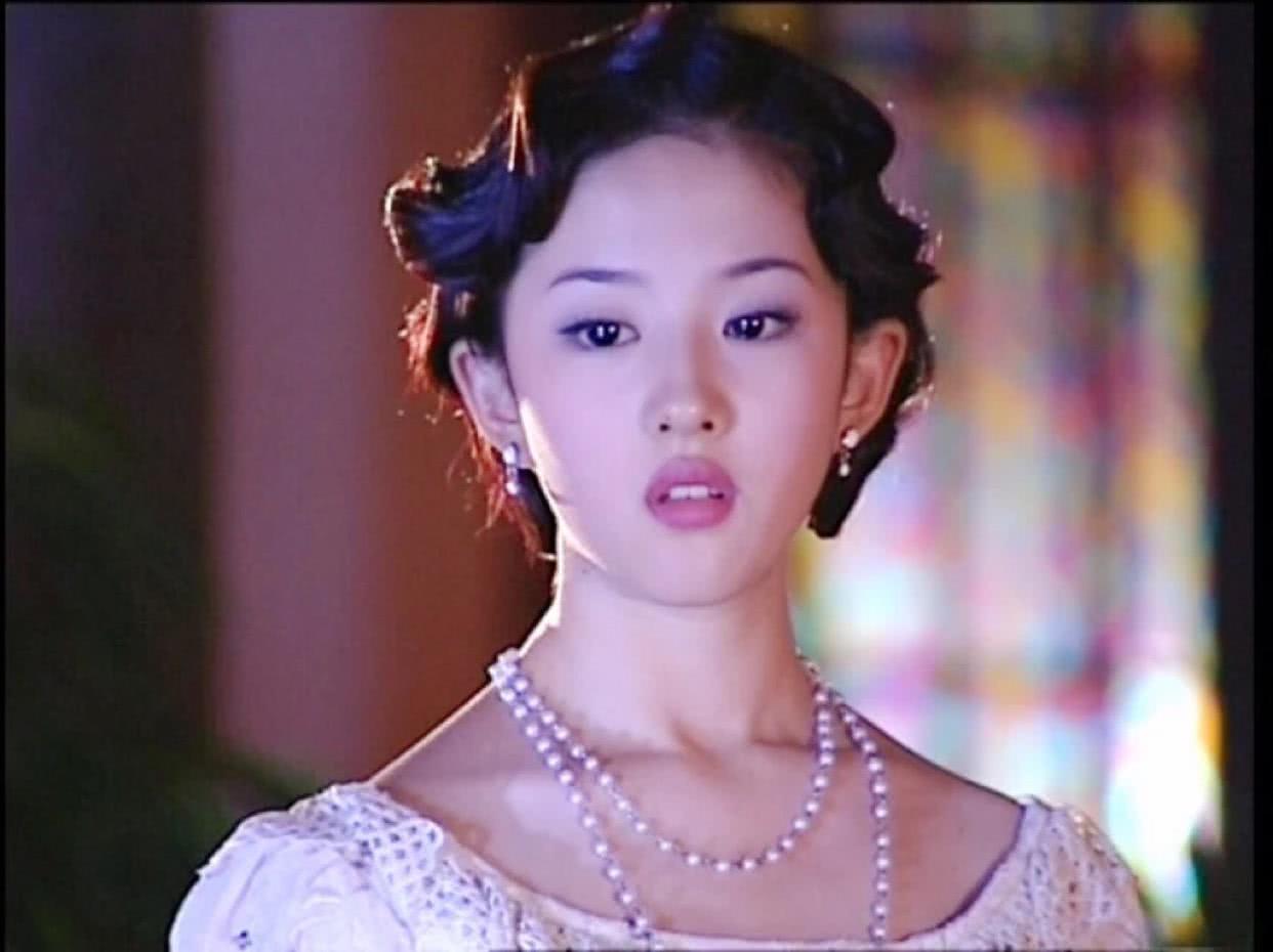 金粉世家》不单单董洁美,女配刘亦菲冷艳高贵也是很不错,娱乐,触电新闻