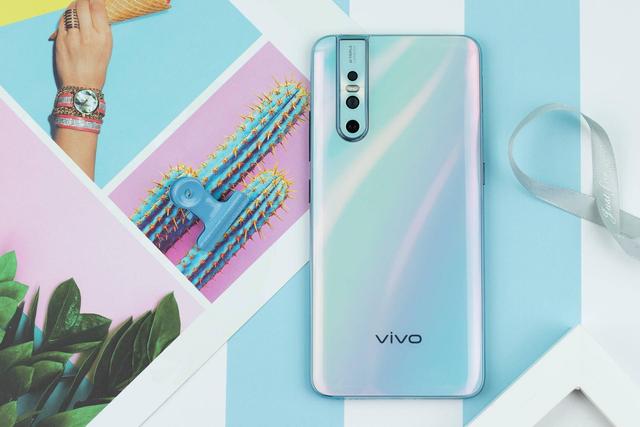 vivo s1 pro推出仲夏梦配色,一见倾心再见钟情