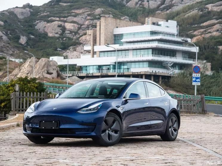 国产Model 3再降价，宝骏510 CVT、博越PRO、雪佛兰创酷新车型上市