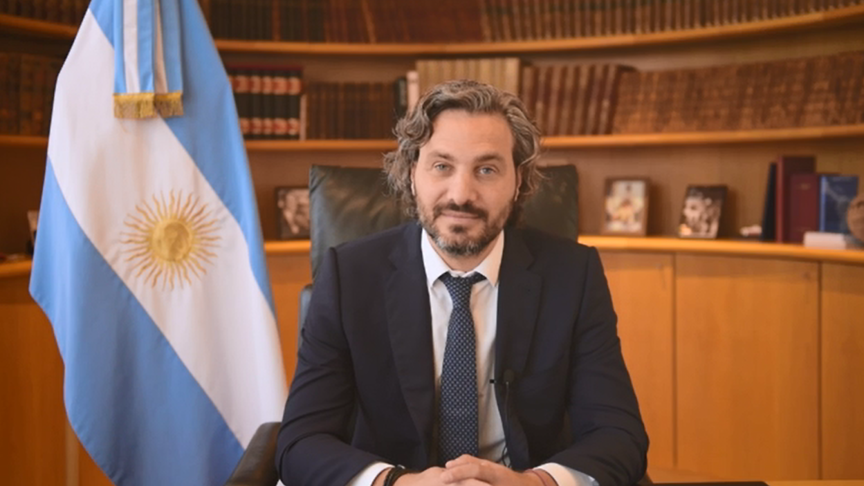 阿根廷共和国外交部长卡菲耶罗发表视频致辞