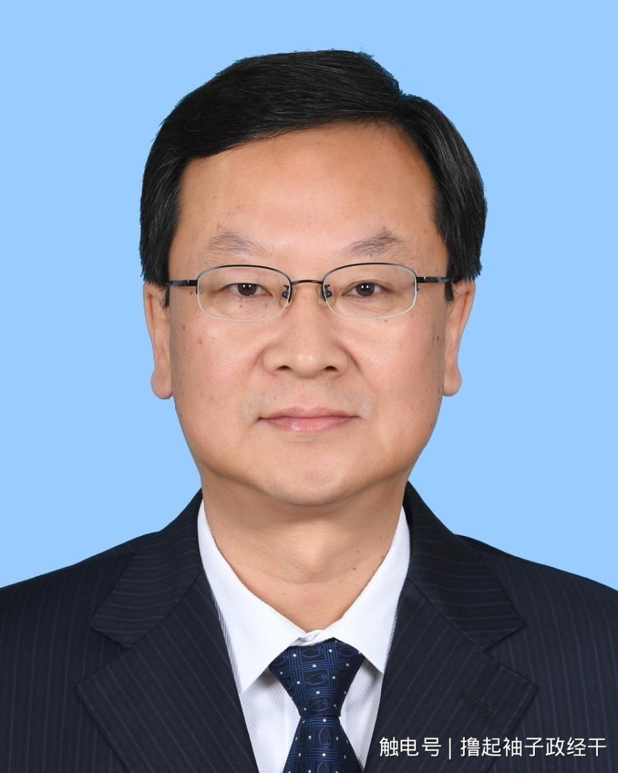 广东选出新一届省委常委