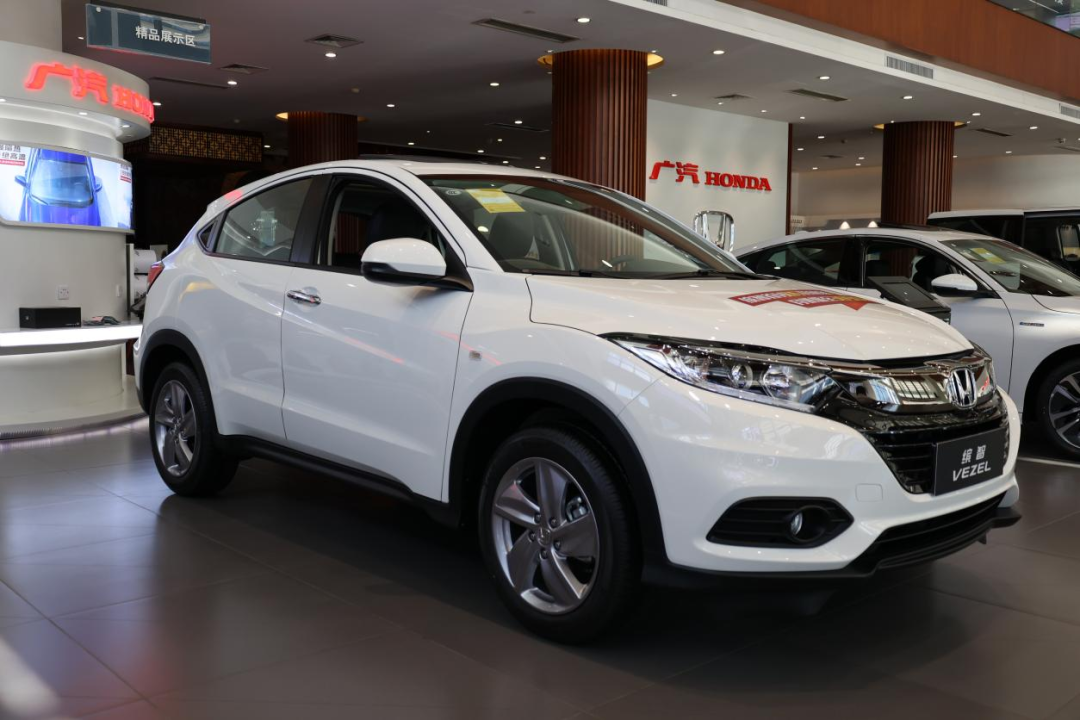 手握15万预算买哪款SUV？90后小哥跑一趟本田4S店，锁定缤智了！