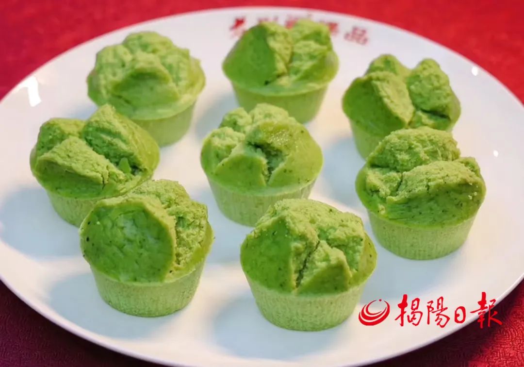 揭阳的粿品非常多,桃粿,甜粿,乒乓粿,酵粿(发粿),菜粿,饭粿,酵粿桃,无