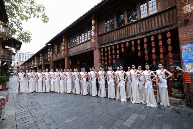 大爱之城绽芳华 巾帼风采映锦绣——第十五届中国小姐选拔大赛总决赛选手采风掠影