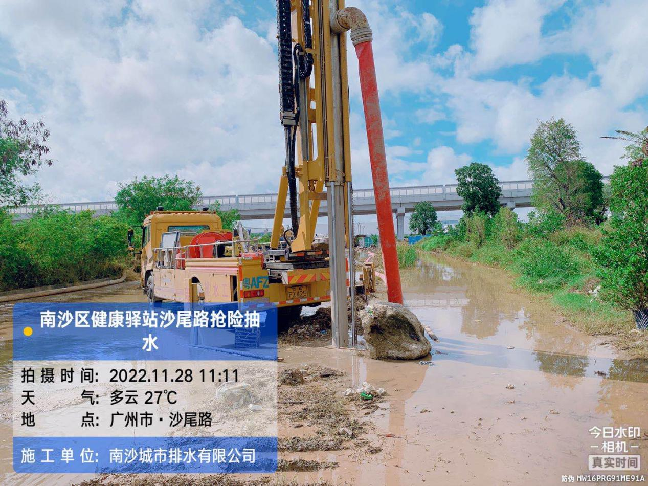 区排水公司开展应急抽水导排