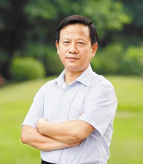 华南师范大学马克思主义学院院长、教授陈金龙