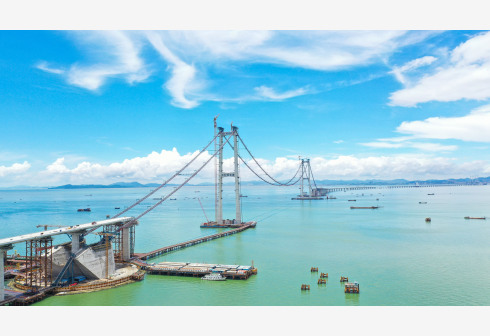 正在建设中的深中通道