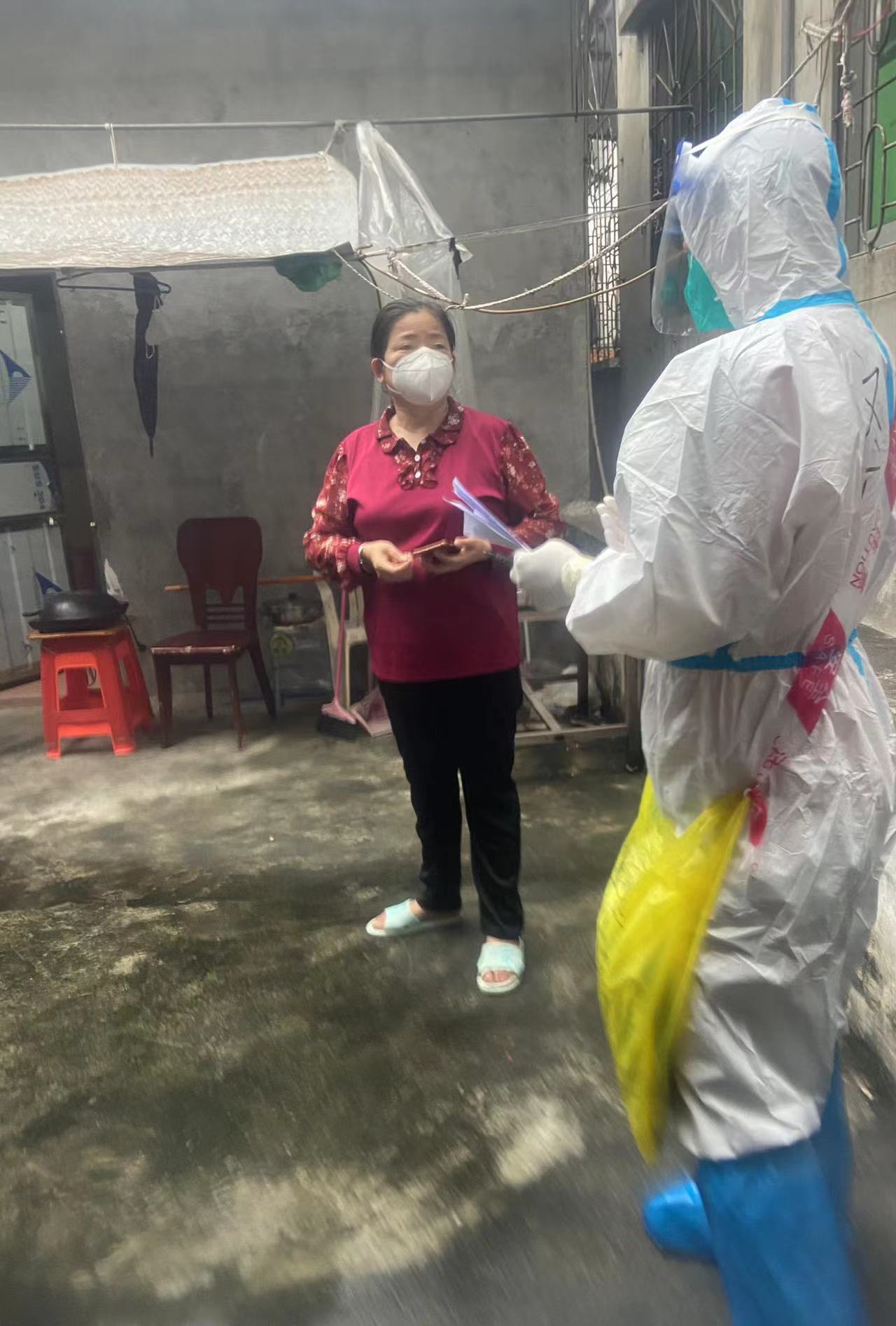 ；罗雪文为居民登记信息、记录诉求