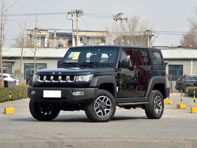 这辆车被称为"国产牧马人",硬汉必买的吉普车,开它撩妹最拉风