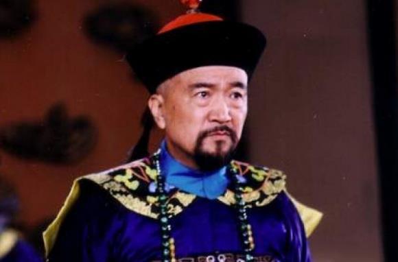 牌匾题写:天下第一家,乾隆看后大怒,听完老翁解释,他恍然大悟