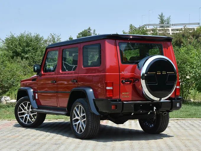 高配版35万起国产奔驰大g上30tv6