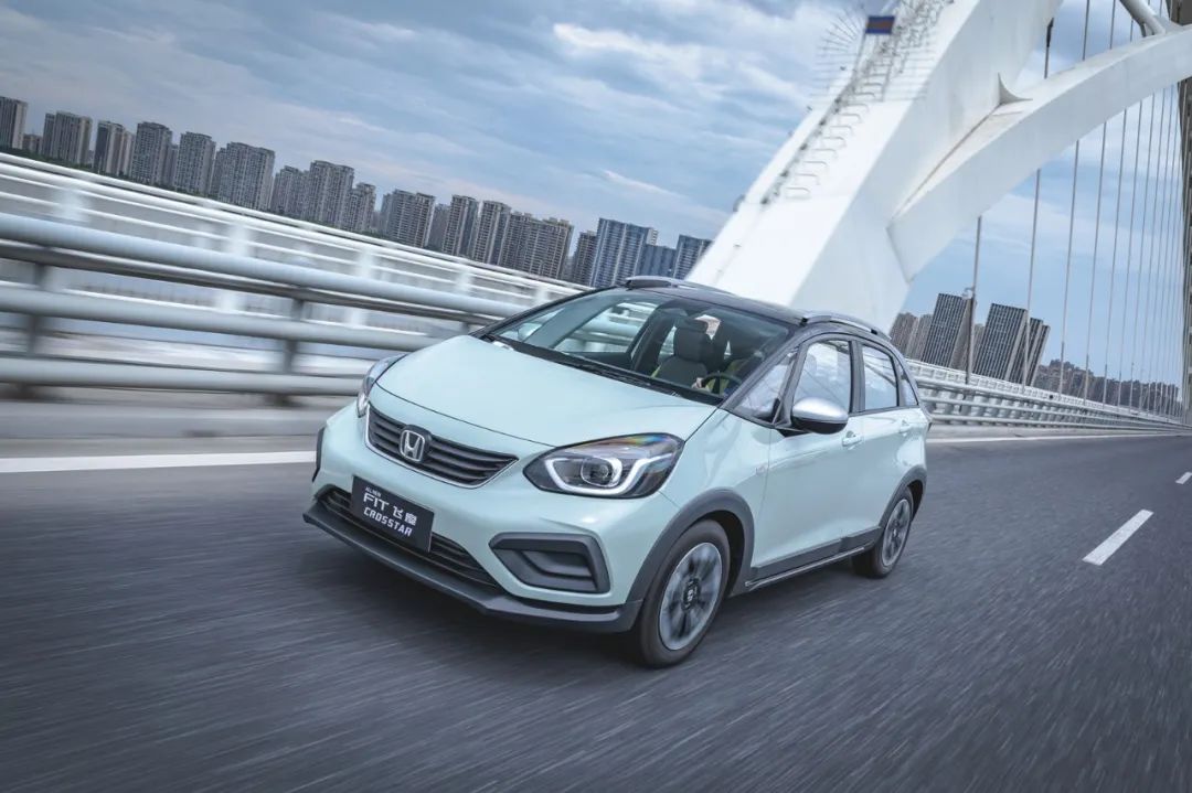 思域两厢上市了，可更诱人的两厢车还在后面，十万不到就拿下