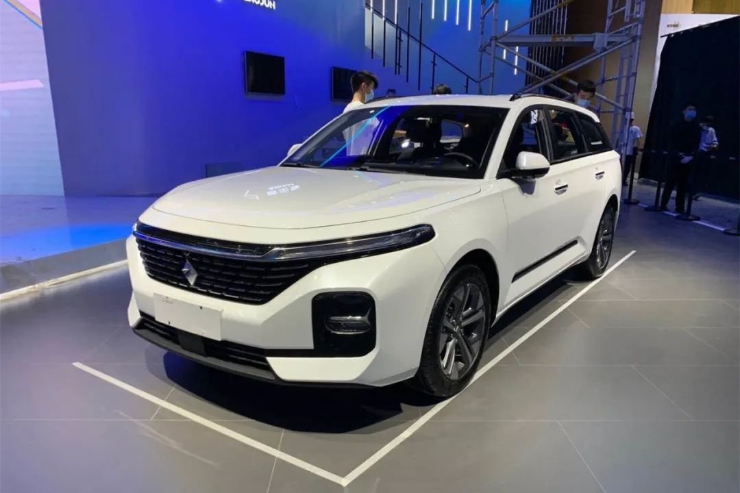 造型变硬和尾部加长，哪种“进化”会成为车市的下一个爆点？