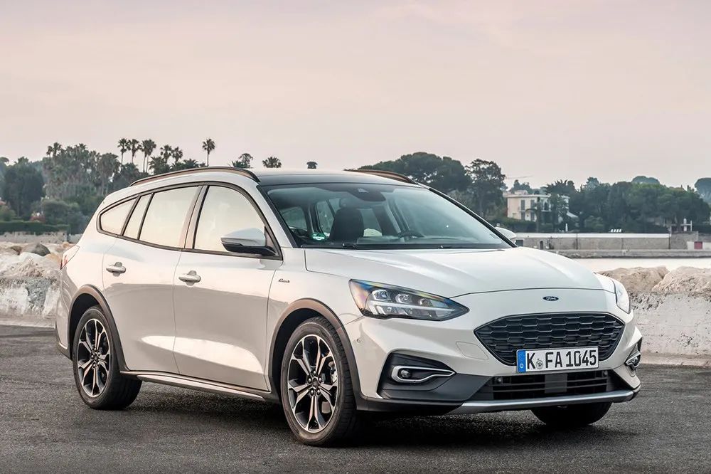 造型变硬和尾部加长，哪种“进化”会成为车市的下一个爆点？