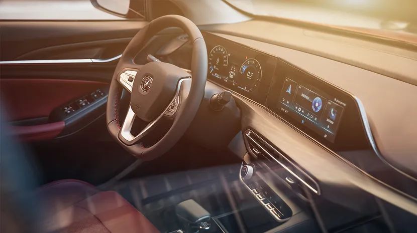 运动家轿有哪些新选择？思域两厢领衔，这款7月差点破2万辆