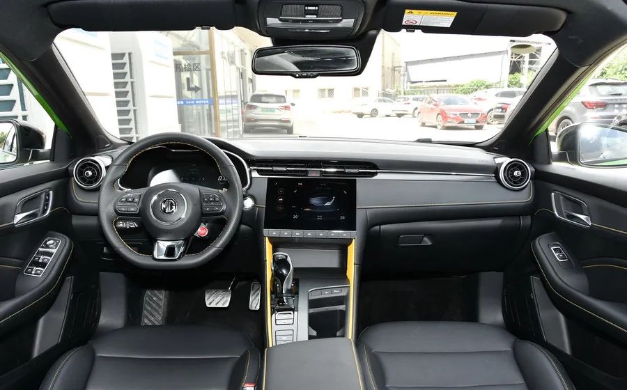 运动家轿有哪些新选择？思域两厢领衔，这款7月差点破2万辆