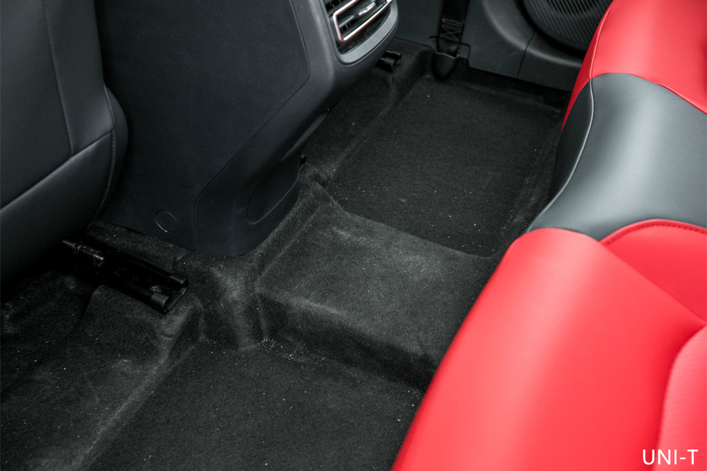 同样的动力，长安CS55 PLUS蓝鲸版与UNI-T该怎么选？