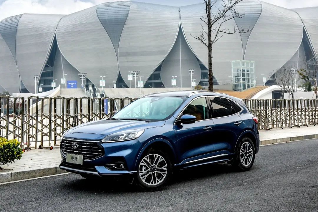 七夕最浪漫的四款SUV推荐，氛围灯、大天窗全都有，最低15万