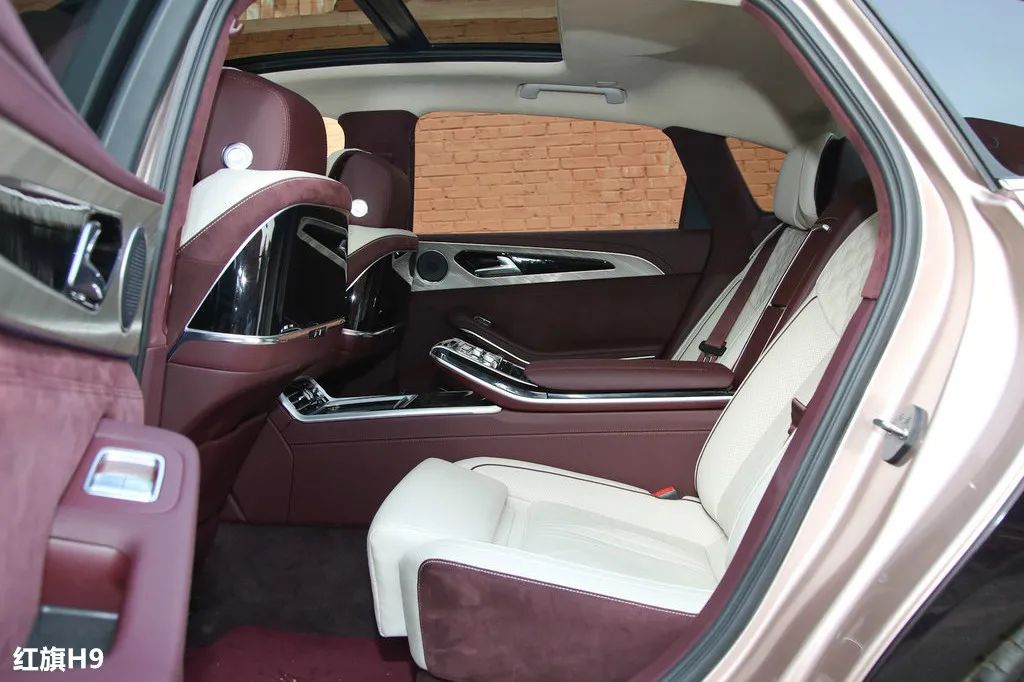 轴距都超3米，配置奢华，红旗H9与奥迪A6L怎么选？