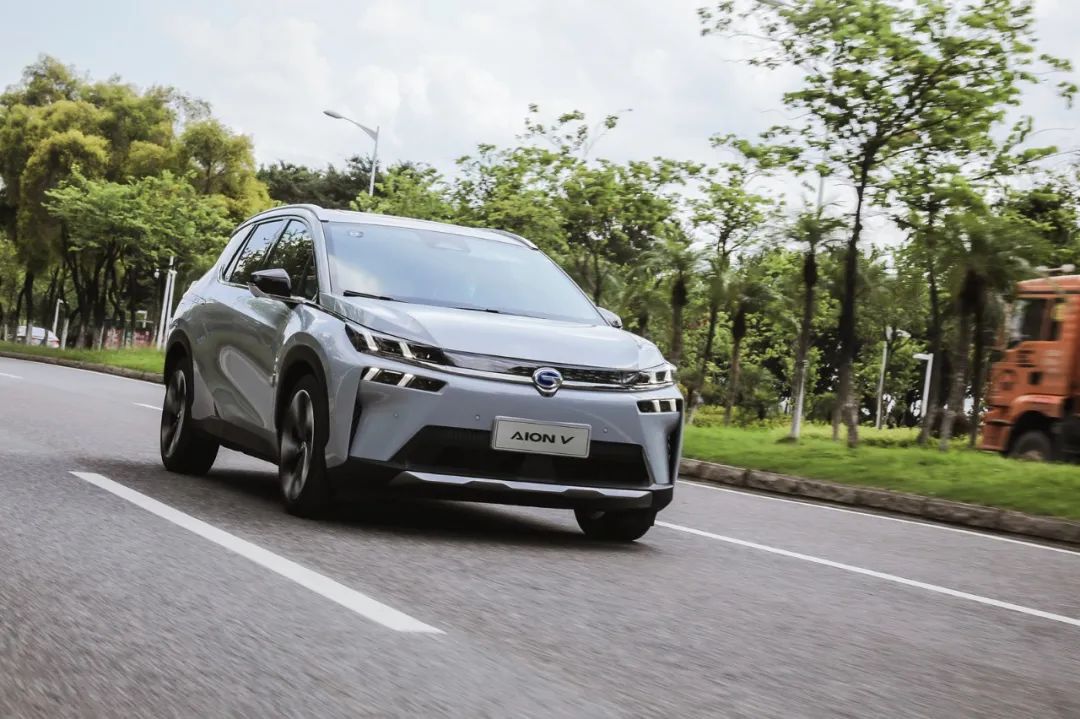 想体验国产最新黑科技吗？这些自主新车能满足你，最低不足十万