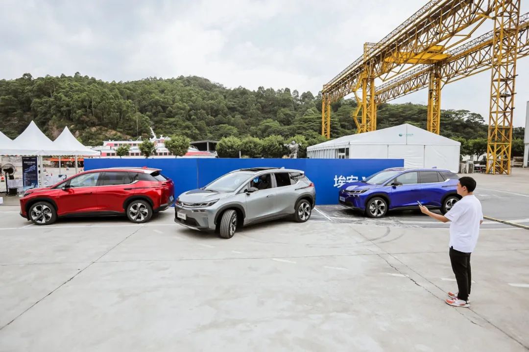 想体验国产最新黑科技吗？这些自主新车能满足你，最低不足十万