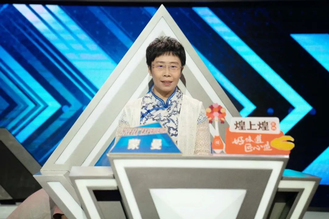 陈曦骏在古诗词领域的造诣颇深,从诗经楚辞到乐府长