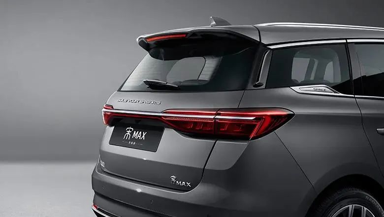 9.48万起售，宋MAX升级版登陆广州，标配比亚迪最新“黑科技”