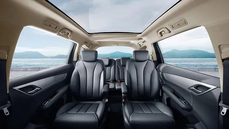 9.48万起售，宋MAX升级版登陆广州，标配比亚迪最新“黑科技”