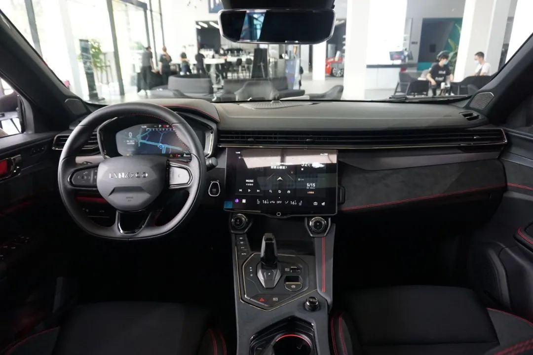 花20万左右买国产车，这四款最合适，配置高到离谱档次又足