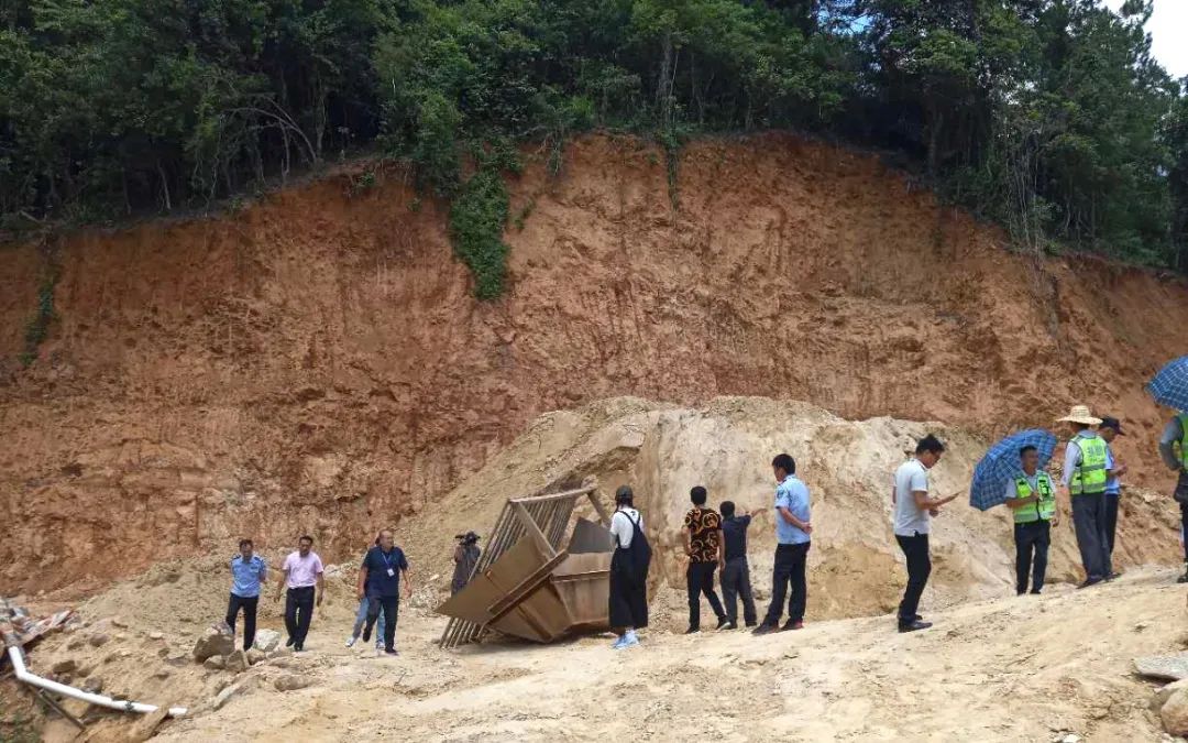 违法|重拳严打非法洗砂 | 市自然资源局联合多部门到高州平山……