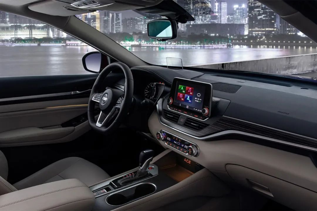 别只看雅阁、凯美瑞，这几款合资中型车也很香，品质好配置又高