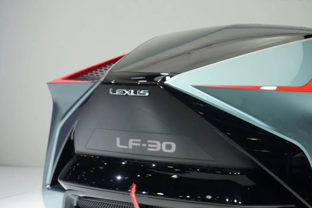 雷克萨斯LF-30国内首秀，展示未来十年电气化车型的样子！