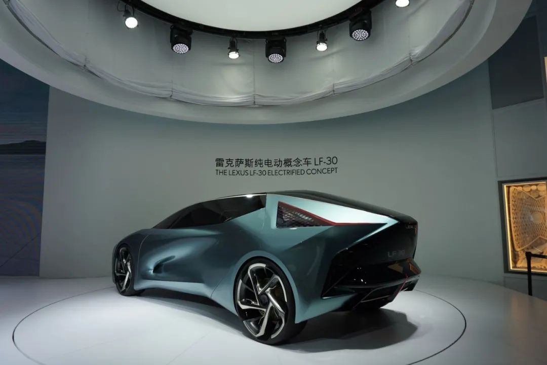 雷克萨斯LF-30国内首秀，展示未来十年电气化车型的样子！