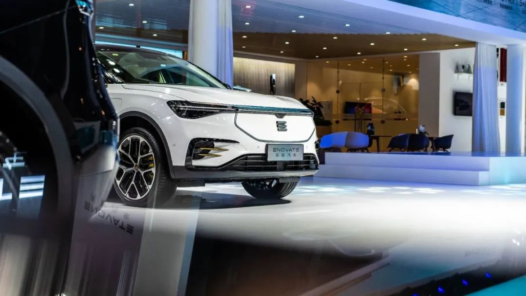 天际汽车出场就是王炸，天际ME7携五块大屏来搅局