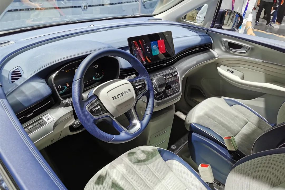 预售价20.88万起，三“魔”加持的荣威iMAX8必进前十？