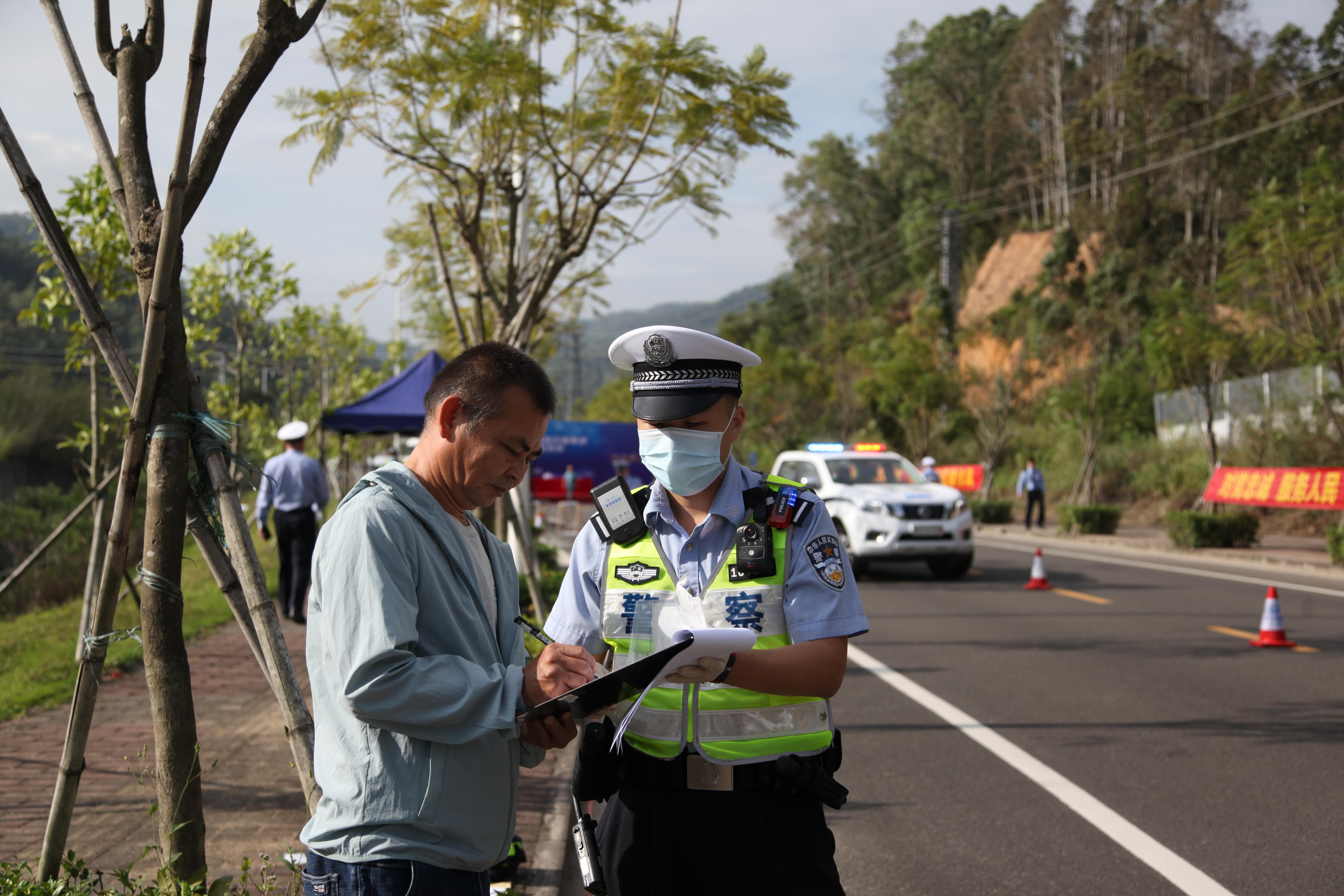 交通事故处理谁更快捷精准?广东21个地级市交警队伍"大比武"