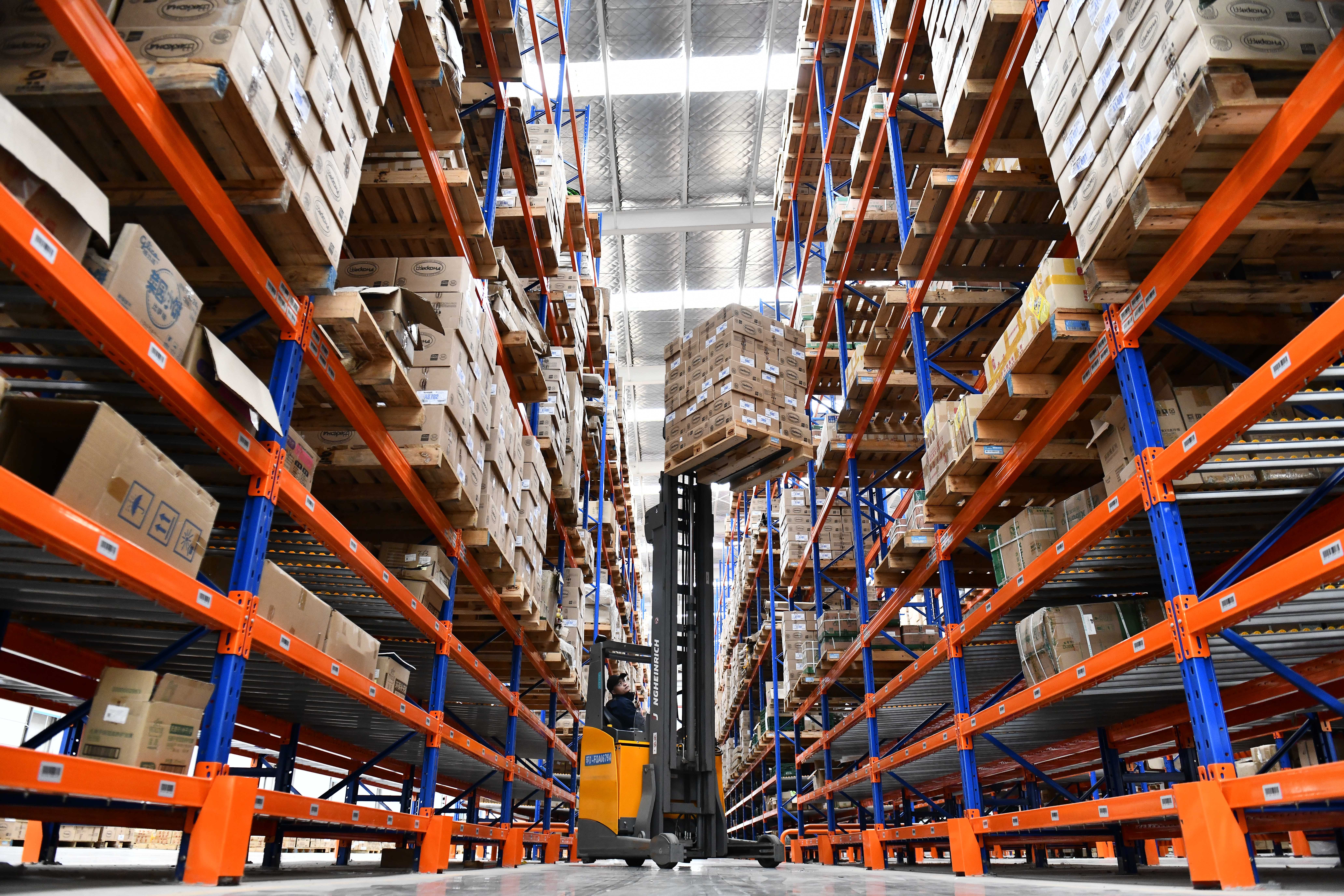 五中全会精神在基层山东兰山智慧物流园畅通双循环