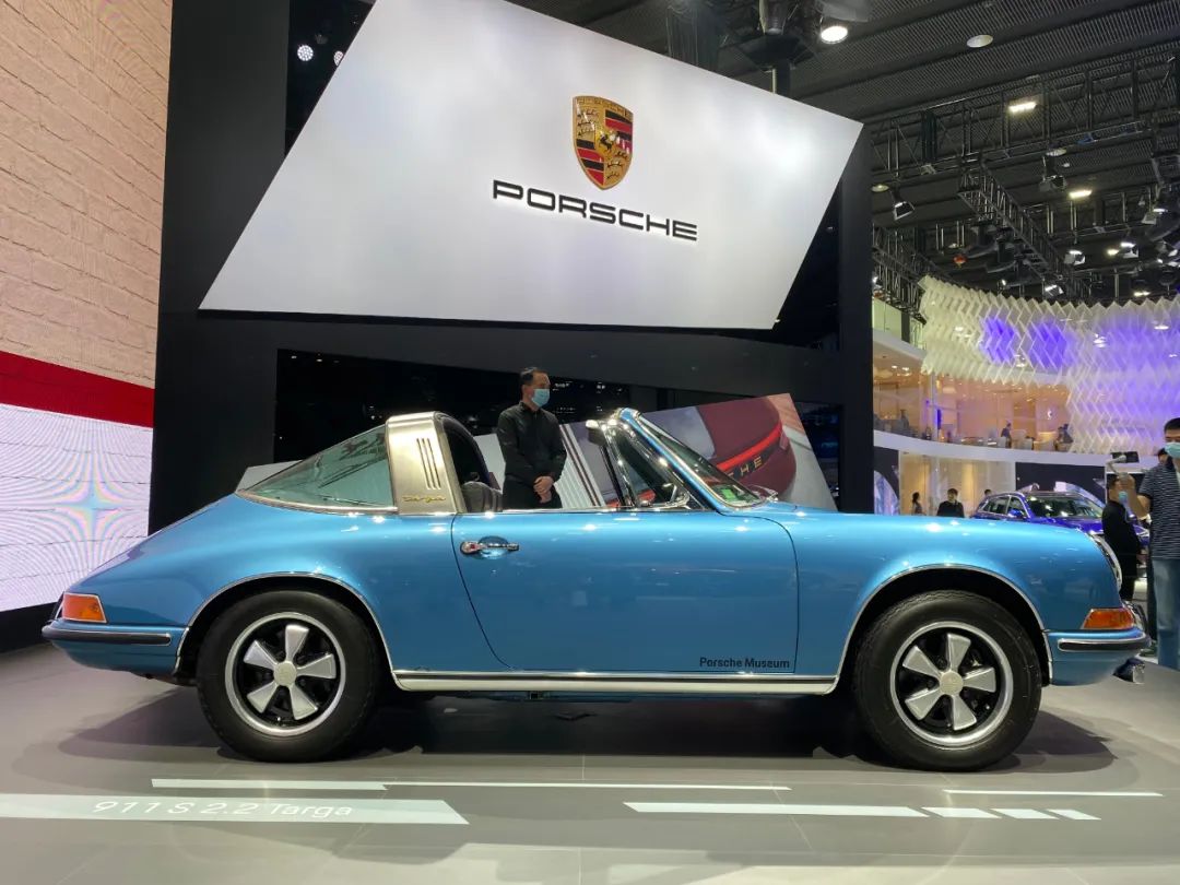 保时捷911 Targa 4S经典重现！以复古与创新展开新篇章