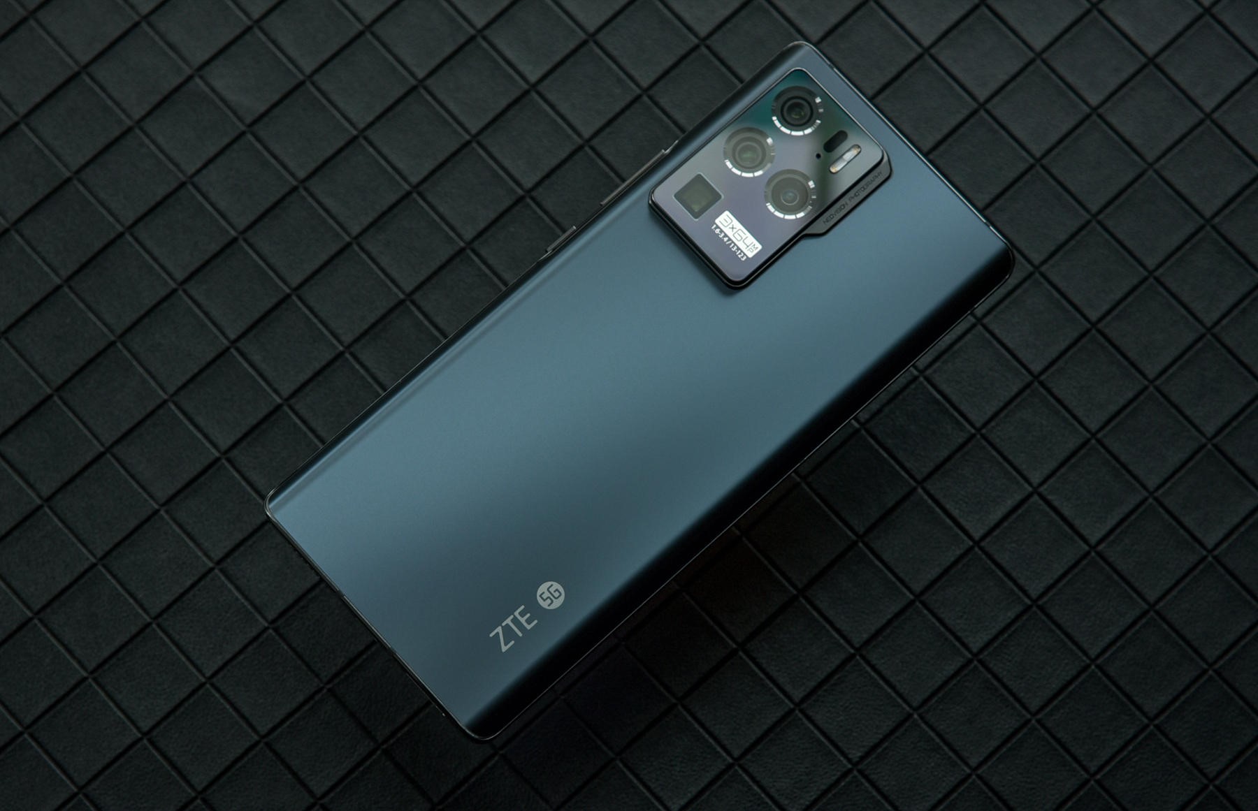 中兴axon30 ultra评测