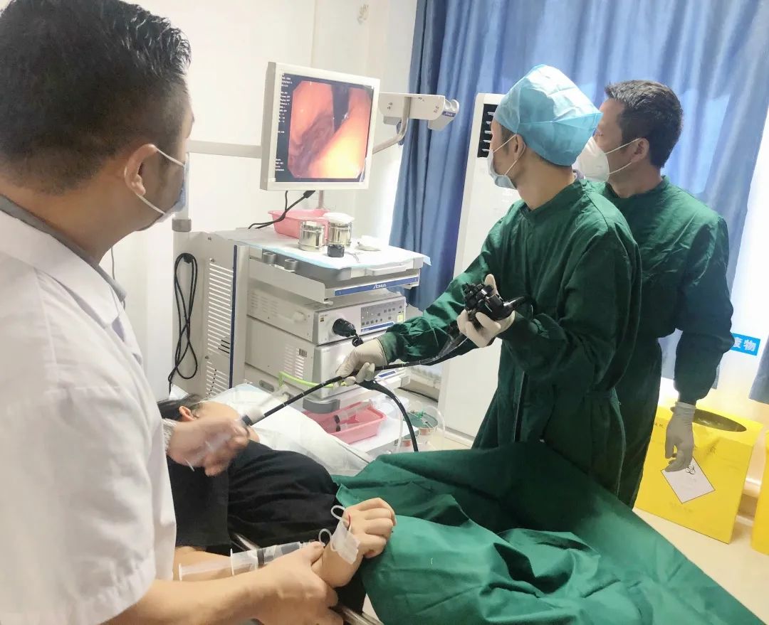 9月16日博罗县医共体总医院余志金主任在龙溪分院开展第一台内镜手术