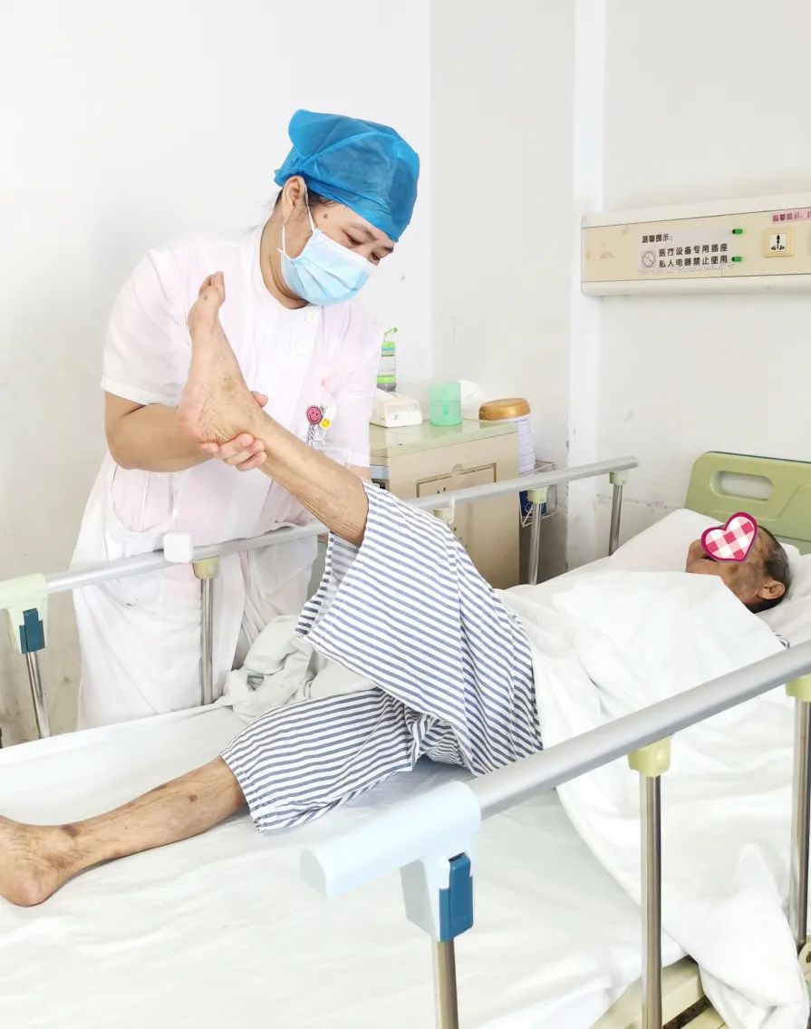 骨科护士指导患者进行功能锻炼