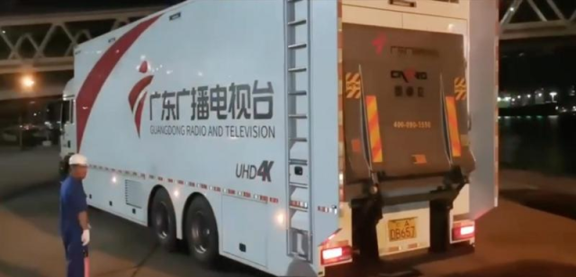 粤A牌超高清转播车抵达日本横滨港