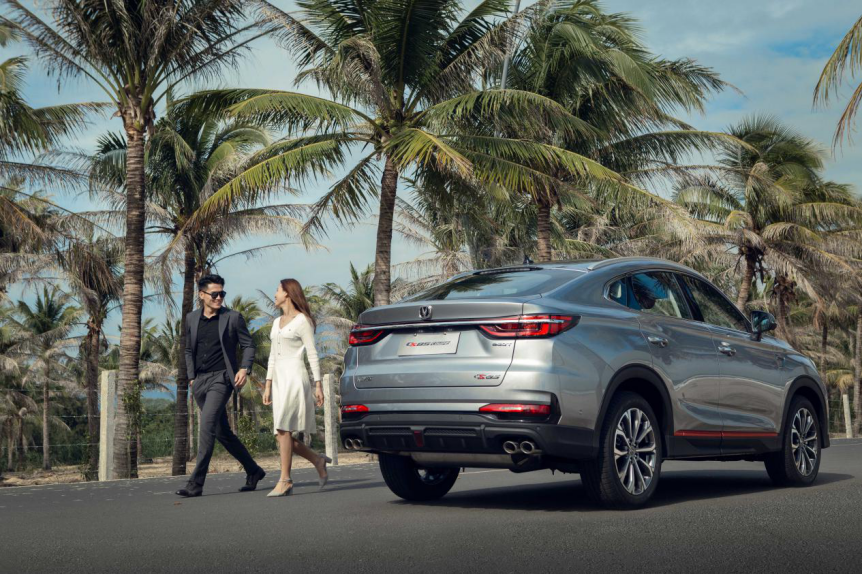 2021款长安CS85COUPE 11.99万元起上市